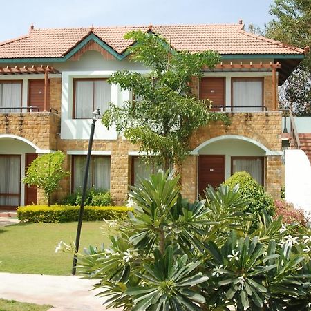Golkonda Resorts & Spa Гайдарабад Екстер'єр фото